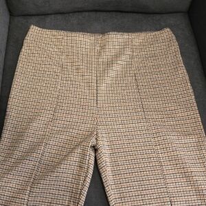 SO Houndstooth Patterned Pants in Brown and Cream